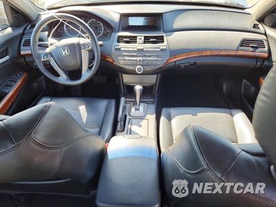 Zdjęcie 8 z 13 samochodu: 2012 HONDA ACCORD EXL VIN:1HGCP2F83CA051929 - miniatura