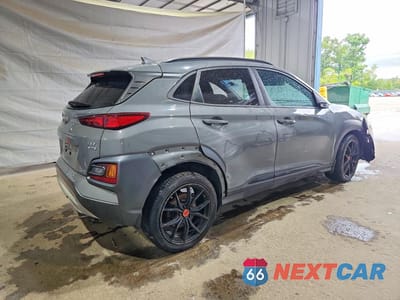 Trzecie zdjęcie samochodu z tyłu: 2021 HYUNDAI KONA NIGHT VIN:KM8K6CA54MU705753 - miniatura