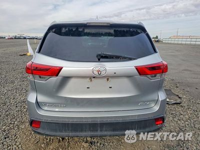 Zdjęcie 6 z 13 samochodu: 2018 TOYOTA HIGHLANDER XLE VIN:5TDJZRFH7JS555506 - miniatura