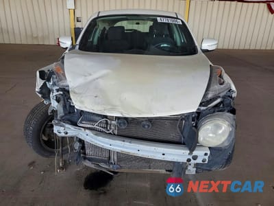 Piąte zdjęcie samochodu w środku: 2016 NISSAN JUKE S VIN:JN8AF5MR1GT602654 - miniatura