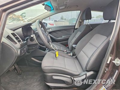 Zdjęcie 7 z 12 samochodu: 2017 KIA FORTE LX VIN:3KPFL4A7XHE007979 - miniatura