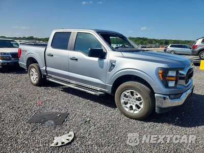 Czwarte zdjęcie samochodu z boku: 2023 FORD F150 SUPERCREW VIN:1FTFW1E80PKD59201 - miniatura