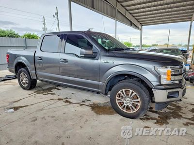 Czwarte zdjęcie samochodu z boku: 2019 FORD F150 SUPERCREW VIN:1FTEW1E54KFB18969 - miniatura