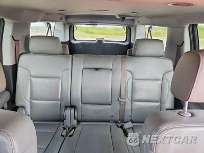 Zdjęcie 10 z 13 samochodu: 2016 CHEVROLET SUBURBAN C1500 LT VIN:1GNSCHKC1GR444054 - miniatura
