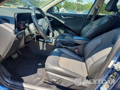 Zdjęcie 7 z 12 samochodu: 2023 KIA NIRO WIND VIN:KNDCR3L18P5072442 - miniatura