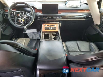 Zdjęcie 8 z 13 samochodu: 2023 LINCOLN AVIATOR RESERVE VIN:5LM5J7XC5PGL28651 - miniatura