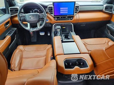 Zdjęcie 8 z 12 samochodu: 2024 TOYOTA TUNDRA 1794 LIMITED EDITION HV VIN:5TFWC5DB0RX074517 - miniatura