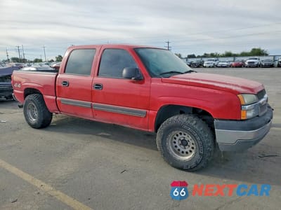 Czwarte zdjęcie samochodu z boku: 2005 CHEVROLET SILVERADO K1500 VIN:2GCEK13T251246622 - miniatura