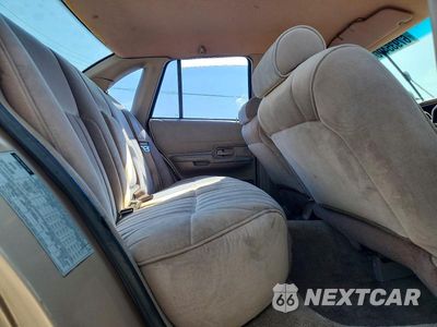 Zdjęcie 10 z 12 samochodu: 1993 FORD CROWN VICTORIA VIN:2FACP73WXPX176976 - miniatura