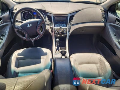 Zdjęcie 8 z 12 samochodu: 2012 HYUNDAI SONATA HYBRID VIN:KMHEC4A46CA061398 - miniatura