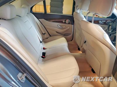Zdjęcie 10 z 12 samochodu: 2017 MERCEDES-BENZ E 300 4MATIC VIN:WDDZF4KB6HA159628 - miniatura