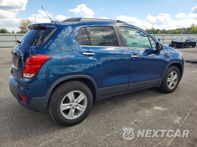 Trzecie zdjęcie samochodu z tyłu: 2020 CHEVROLET TRAX 1LT VIN:3GNCJLSB5LL317250 - miniatura