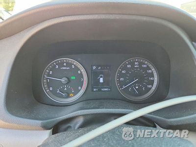 Zdjęcie 9 z 13 samochodu: 2018 HYUNDAI TUCSON SEL VIN:KM8J33A45JU705929 - miniatura