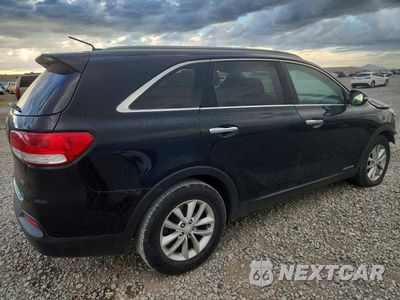 Trzecie zdjęcie samochodu z tyłu: 2016 KIA SORENTO LX V6 VIN:5XYPGDA56GG132177 - miniatura