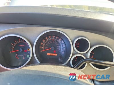 Zdjęcie 9 z 12 samochodu: 2010 TOYOTA TUNDRA DOUBLE CAB SR5 VIN:5TFCY5F18AX009413 - miniatura