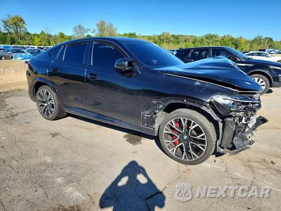 Czwarte zdjęcie samochodu z boku: 2022 BMW X6 M VIN:5YMCY0C00N9J65395 - miniatura