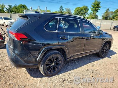 Trzecie zdjęcie samochodu z tyłu: 2022 TOYOTA RAV4 SE VIN:4T3T6RFV4NU079842 - miniatura