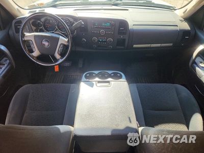 Zdjęcie 8 z 12 samochodu: 2008 GMC SIERRA K1500 VIN:2GTEK19J481324554 - miniatura