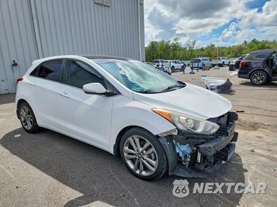 Czwarte zdjęcie samochodu z boku: 2016 HYUNDAI ELANTRA GT BASE VIN:KMHD35LH8GU316087 - miniatura
