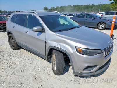 Czwarte zdjęcie samochodu z boku: 2019 JEEP CHEROKEE LATITUDE VIN:1C4PJLCB0KD144587 - miniatura