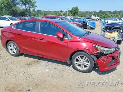 Czwarte zdjęcie samochodu z boku: 2017 CHEVROLET CRUZE LT VIN:1G1BE5SM6H7267906 - miniatura