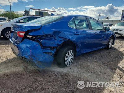 Trzecie zdjęcie samochodu z tyłu: 2020 TOYOTA CAMRY LE VIN:4T1C31AK4LU012736 - miniatura