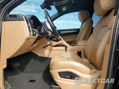 Zdjęcie 7 z 14 samochodu: 2022 PORSCHE CAYENNE VIN:WP1AA2AY1NDA06311 - miniatura