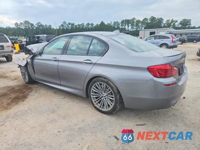 Drugie zdjęcie samochodu z przodu: 2013 BMW M5 VIN:WBSFV9C52DC773475 - miniatura