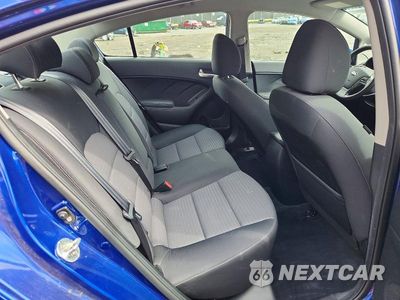 Zdjęcie 10 z 12 samochodu: 2017 KIA FORTE LX VIN:3KPFL4A7XHE145814 - miniatura