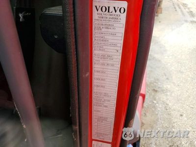 Zdjęcie 13 z 14 samochodu: 2015 VOLVO VNL SEMI TRUCK VIN:4V4NC9EG2FN180203 - miniatura
