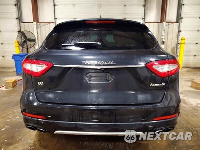 Zdjęcie 6 z 14 samochodu: 2017 MASERATI LEVANTE LUXURY VIN:ZN661XUL2HX250703 - miniatura