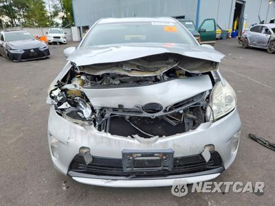 Piąte zdjęcie samochodu w środku: 2014 TOYOTA PRIUS TWO VIN:JTDKN3DU3E1768226 - miniatura