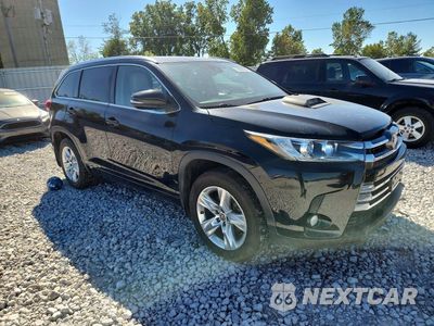 Czwarte zdjęcie samochodu z boku: 2017 TOYOTA HIGHLANDER LIMITED VIN:5TDDZRFH0HS470241 - miniatura