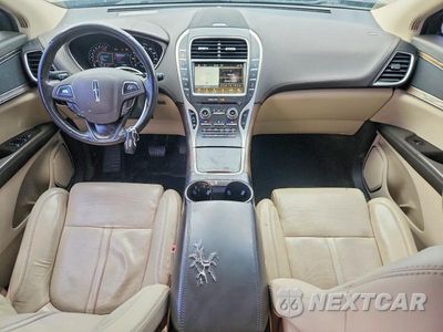 Zdjęcie 8 z 14 samochodu: 2017 LINCOLN MKX RESERVE VIN:2LMPJ8LP8HBL40543 - miniatura