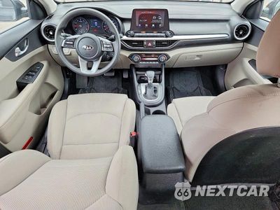 Zdjęcie 8 z 12 samochodu: 2019 KIA FORTE LXS VIN:3KPF24ADXKE041906 - miniatura