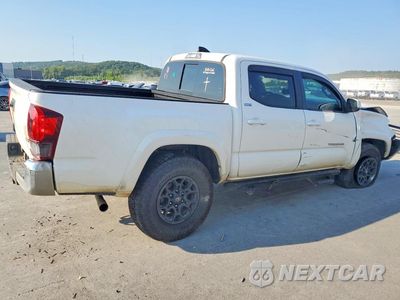 Trzecie zdjęcie samochodu z tyłu: 2020 TOYOTA TACOMA SR5 V6 VIN:3TMAZ5CN6LM139453 - miniatura