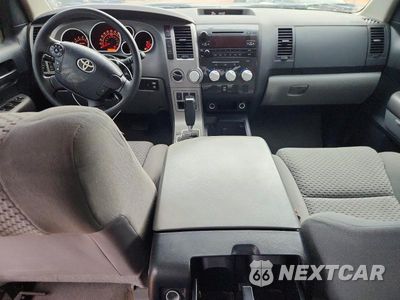 Zdjęcie 8 z 12 samochodu: 2011 TOYOTA TUNDRA DOUBLE CAB SR5 VIN:5TFUW5F13BX164172 - miniatura