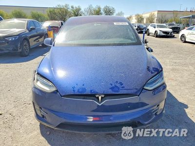 Piąte zdjęcie samochodu w środku: 2016 TESLA MODEL X VIN:5YJXCBE25GF004794 - miniatura