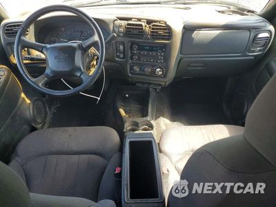 Zdjęcie 8 z 13 samochodu: 2003 CHEVROLET BLAZER VIN:1GNDT13X73K178866 - miniatura
