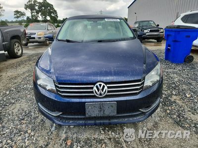 Piąte zdjęcie samochodu w środku: 2012 VOLKSWAGEN PASSAT SE VIN:1VWBP7A31CC005889 - miniatura