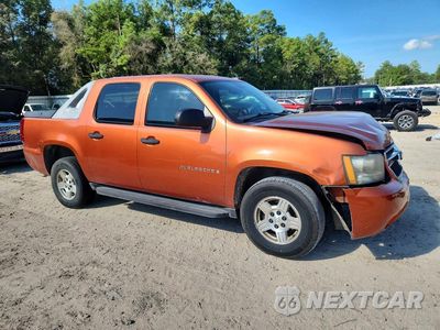 Czwarte zdjęcie samochodu z boku: 2007 CHEVROLET AVALANCHE C1500 VIN:3GNEC12047G132059 - miniatura