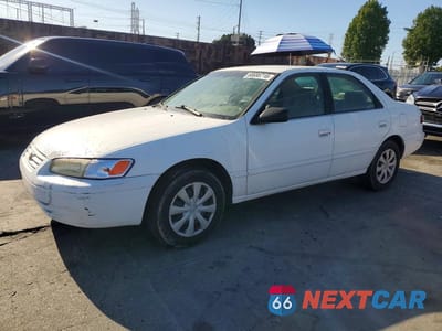 1997 TOYOTA CAMRY LE V6 4T1BF22K3VU901599 - główne zdjęcie licytacji z USA - miniatura
