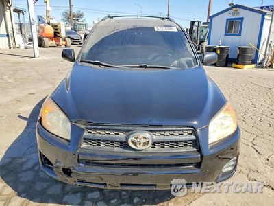 Piąte zdjęcie samochodu w środku: 2011 TOYOTA RAV4 BASE VIN:2T3KF4DV9BW102464 - miniatura