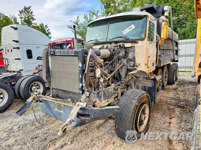 1995 MACK CL713 DUMP TRUCK 1M2AD09C4SW003047 - główne zdjęcie licytacji z USA - miniatura