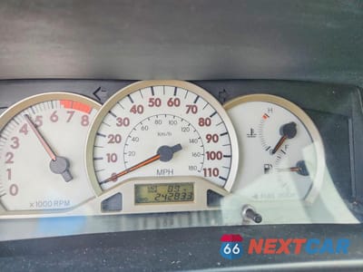 Zdjęcie 9 z 12 samochodu: 2006 TOYOTA COROLLA LE VIN:2T1BR30E76C661115 - miniatura