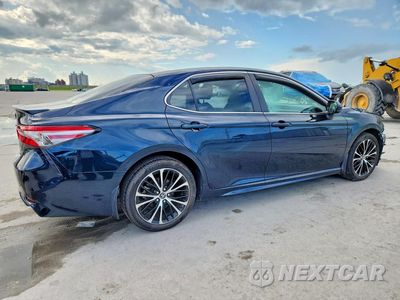 Trzecie zdjęcie samochodu z tyłu: 2018 TOYOTA CAMRY SE VIN:4T1B11HK6JU595315 - miniatura