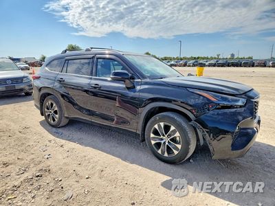 Czwarte zdjęcie samochodu z boku: 2022 TOYOTA HIGHLANDER XLE VIN:5TDGZRBH3NS244242 - miniatura