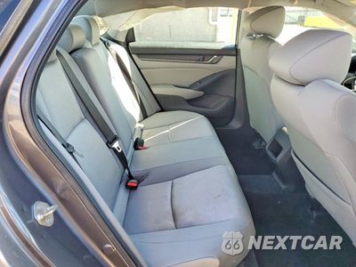Zdjęcie 10 z 12 samochodu: 2019 HONDA ACCORD LX VIN:1HGCV1F13KA046666 - miniatura