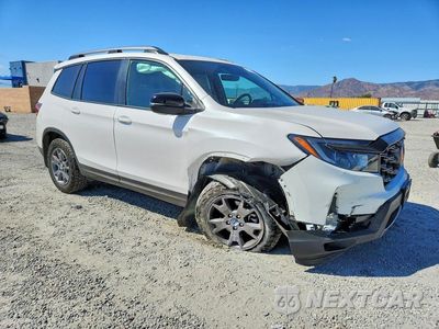Czwarte zdjęcie samochodu z boku: 2025 HONDA PASSPORT TRAIL SPORT VIN:5FNYF8H60SB015000 - miniatura