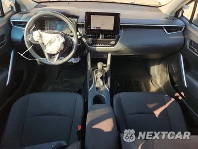 Zdjęcie 8 z 13 samochodu: 2023 TOYOTA COROLLA CROSS LE VIN:7MUBAABGXPV077090 - miniatura